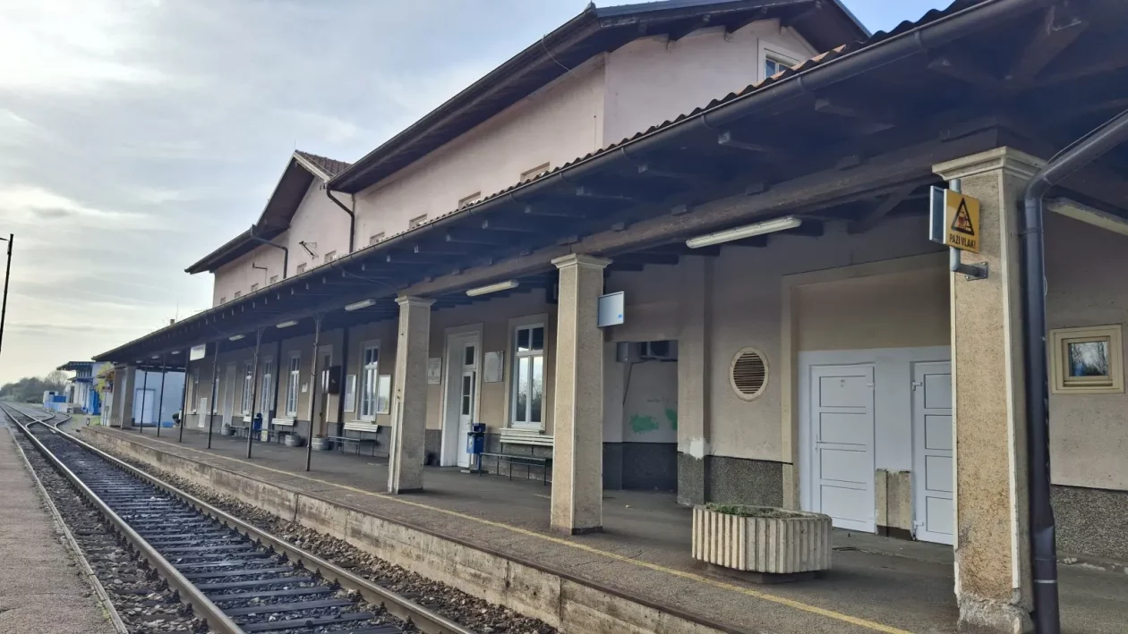 Kotoriba, izložba fotografija, kolodvor (7)