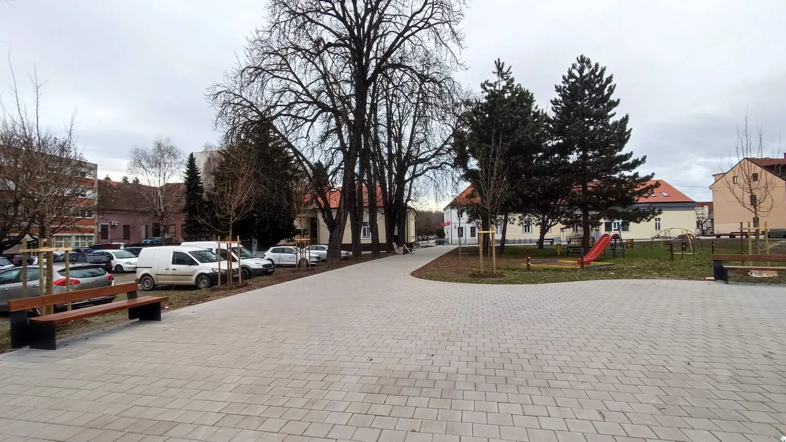 Krajobrazno uređenje parka (11) Krajobrazno uređenje parka (11)