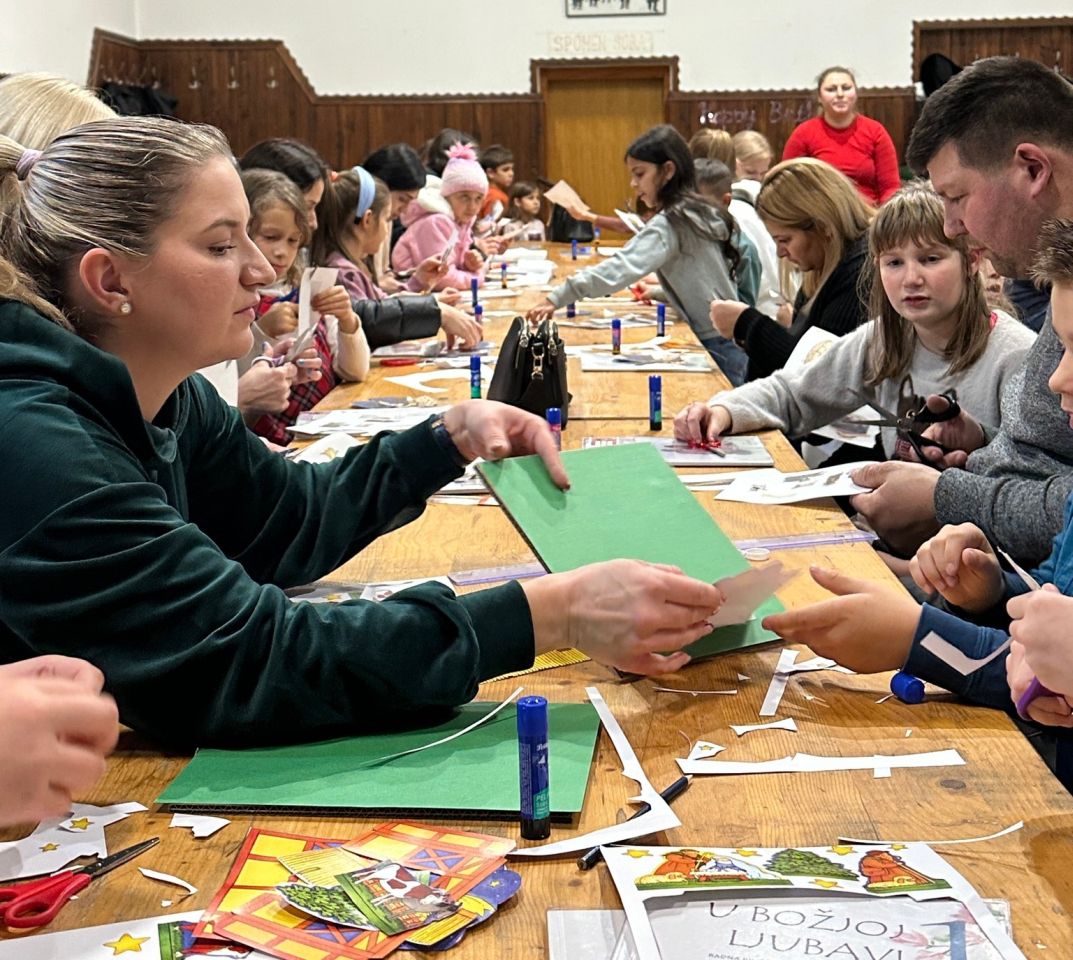 Kreativna radionica božićnih 3D jaslica okupila najmlađe u Svetom Jurju u Trnju (12)