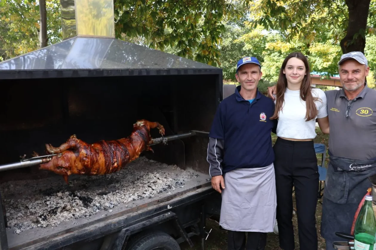 Kristijan Horvat, Damjan Medlobi, Jelena Horvat, odojak, Sveti Martin na Muri (3)