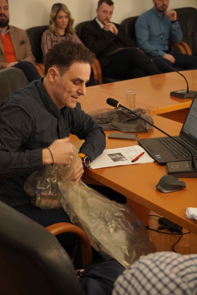 Križaić smeće gradska vijećnica (7)