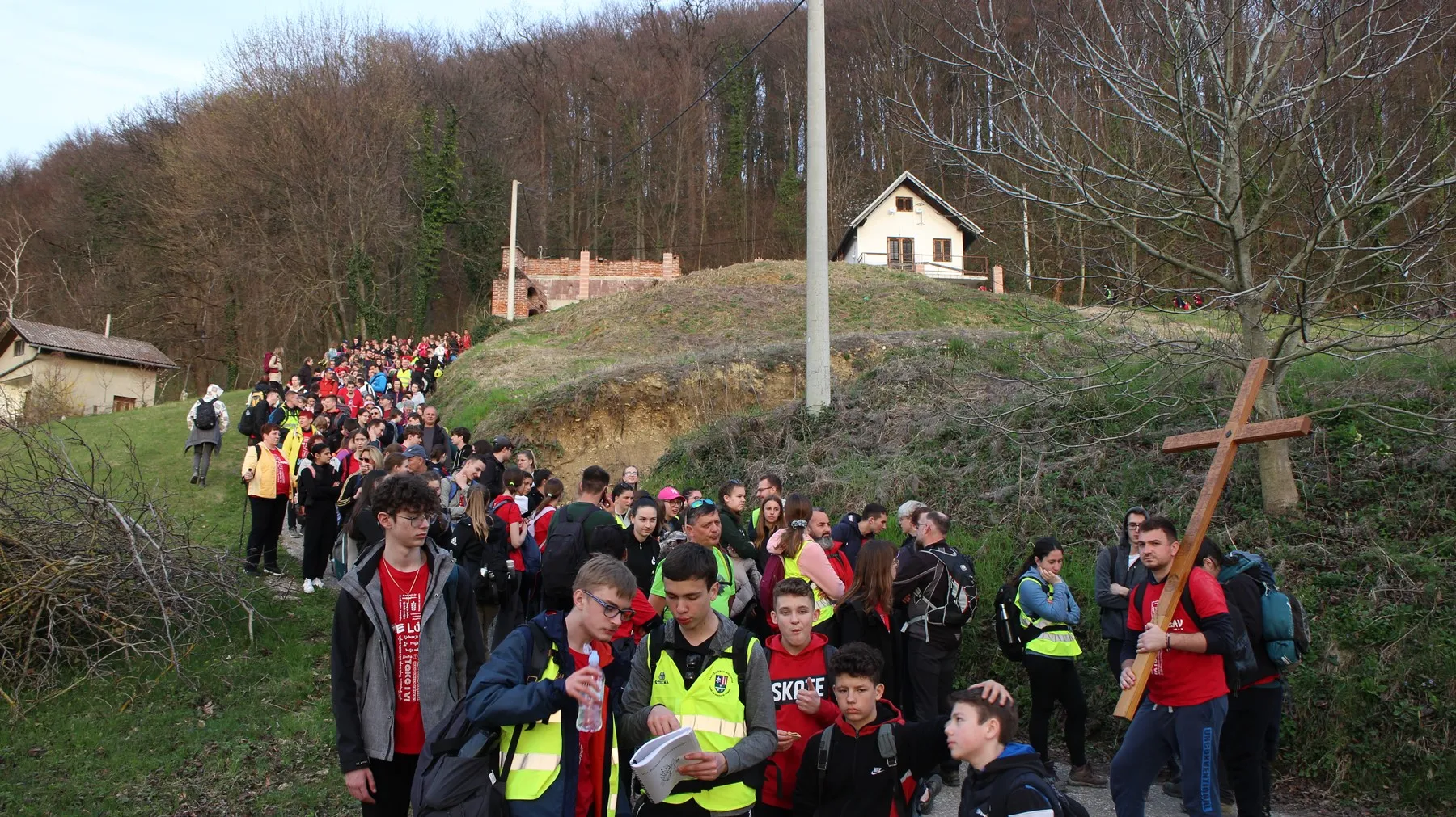 Križni put mladih Varaždinske biskupije (18) Križni put mladih Varaždinske biskupije (18)