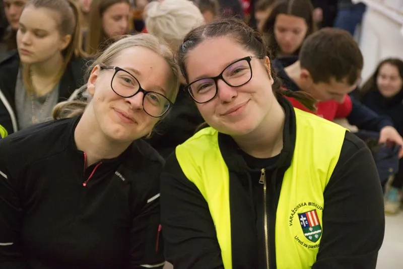 Križni put mladih Varaždinske biskupije (26) Križni put mladih Varaždinske biskupije (26)