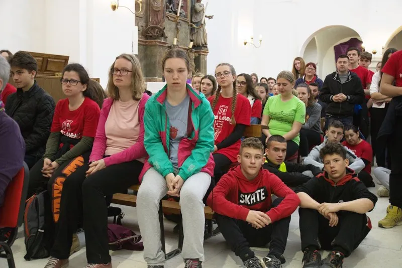 Križni put mladih Varaždinske biskupije (36) Križni put mladih Varaždinske biskupije (36)