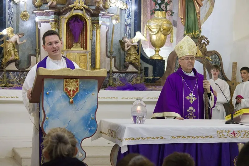 Križni put mladih Varaždinske biskupije (52) Križni put mladih Varaždinske biskupije (52)