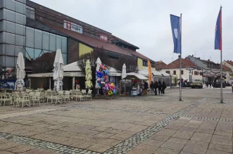 Kućice, Trg Republike 3