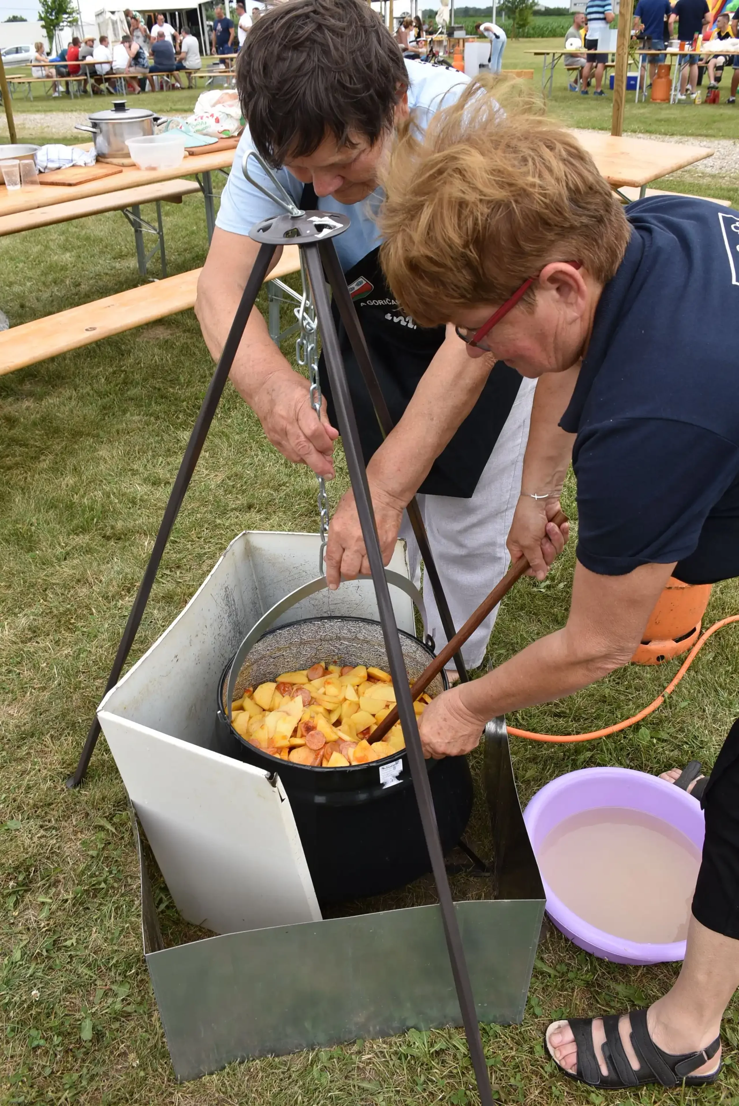 Kuhanje u Goričanu (33) Kuhanje u Goričanu (33)