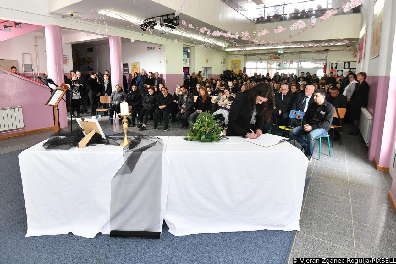 Kuršanec: U OŠ Kuršanec održana komemoracija za djecu stradalu u požaru