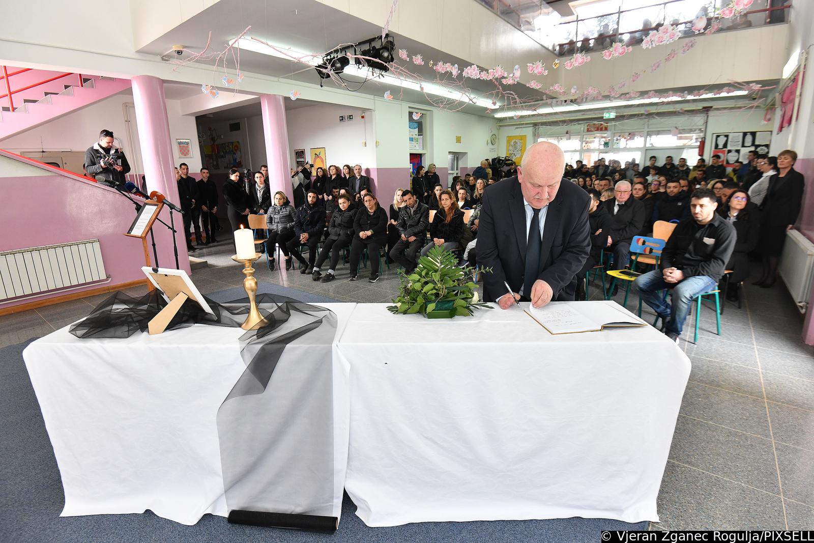 Kuršanec: U OŠ Kuršanec održana komemoracija za djecu stradalu u požaru