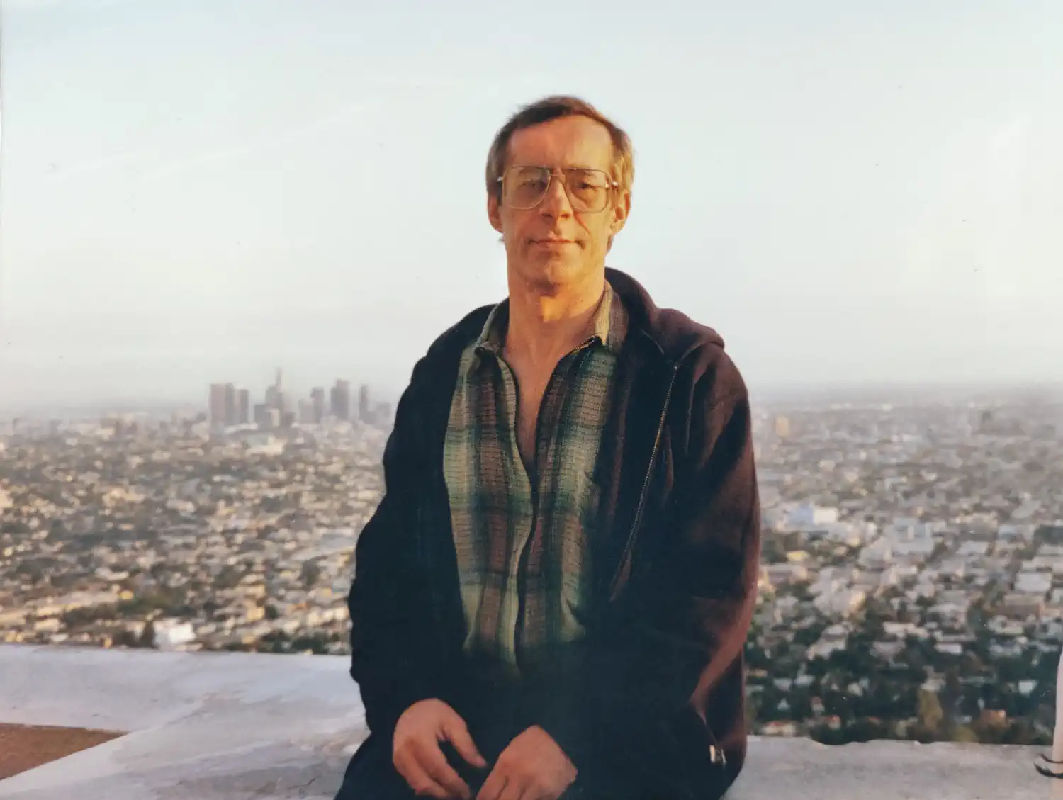 L.A. dug 150 sirok 75 km