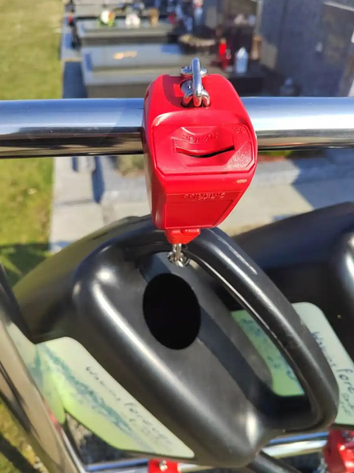 LAKŠE ODRŽAVANJE Na groblju u Svetom Martinu na Muri postavljeni stalci s alatom za održavanje grobova (6)