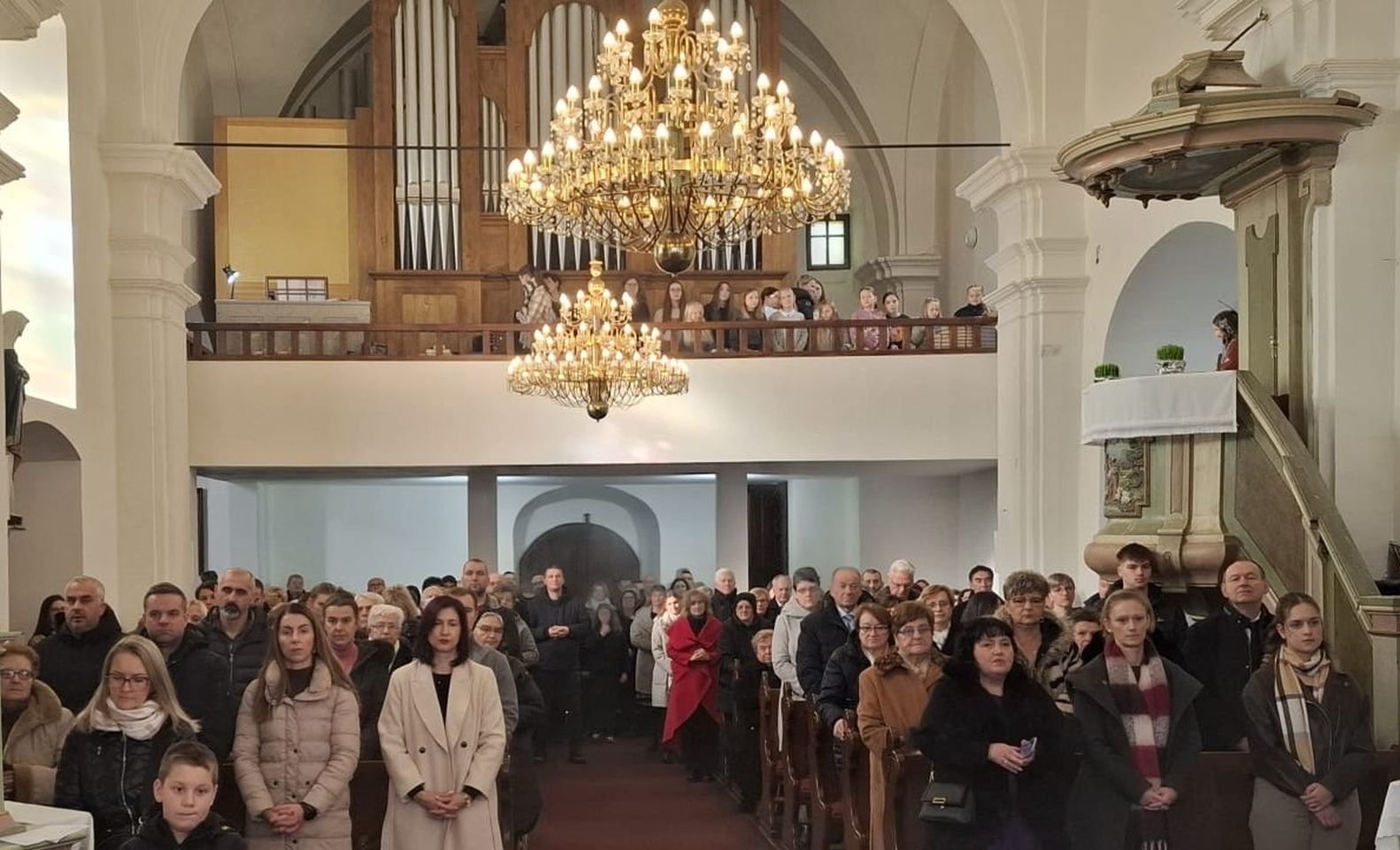 LJUBAV I VJERA Zlatni jubilej braka Antuna i Danice Šafarić obilježen u Župi Presvetog Trojstva u Nedelišću (2)