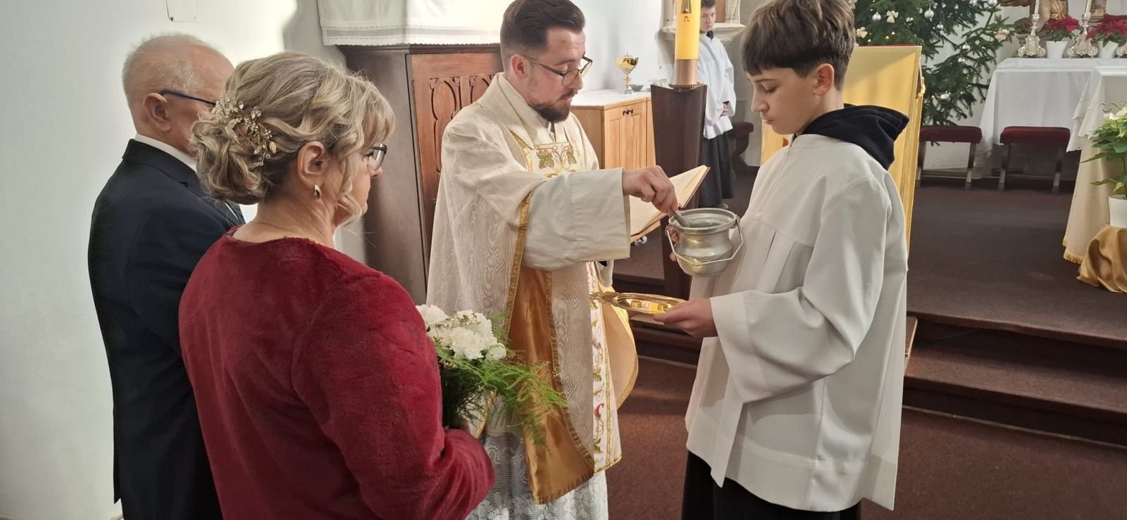 LJUBAV I VJERA Zlatni jubilej braka Antuna i Danice Šafarić obilježen u Župi Presvetog Trojstva u Nedelišću (4)