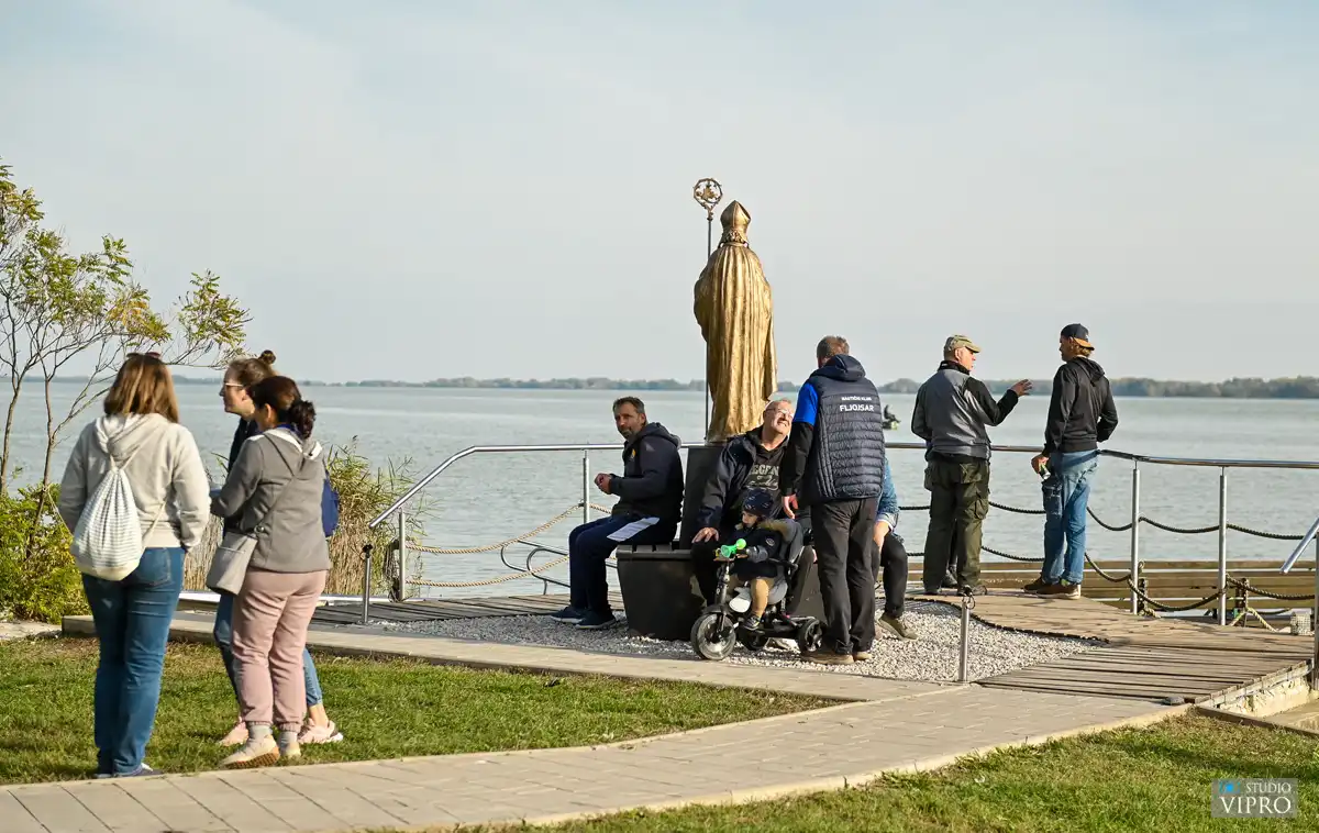 Labud Kestnijada (5) Labud Kestnijada (5)