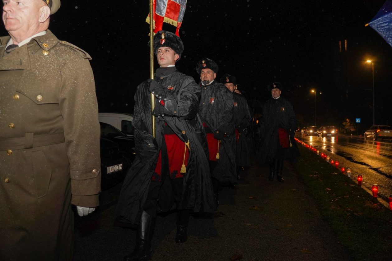 Lampioni Vukovar Dan sjećanja Kolona sjećanja vijenac polaganje vijenaca (31)