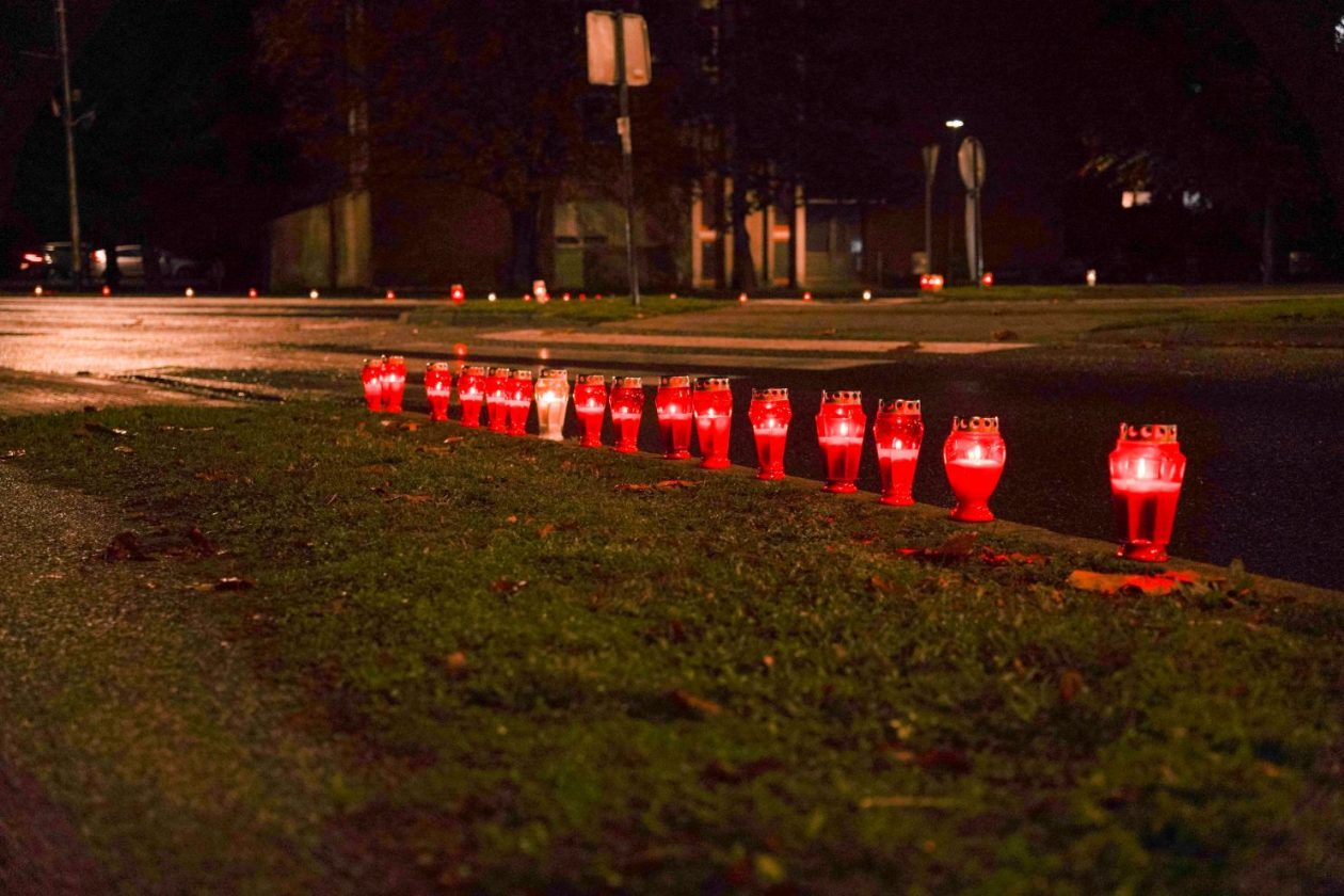 Lampioni Vukovar Dan sjećanja Kolona sjećanja vijenac polaganje vijenaca (4)