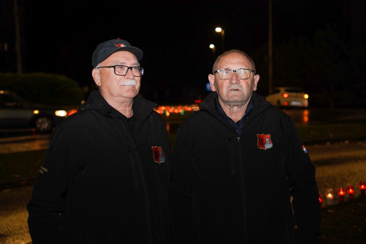 Lampioni Vukovar Dan sjećanja Kolona sjećanja vijenac polaganje vijenaca (5)