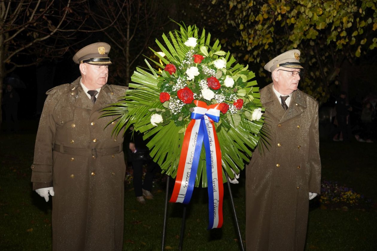 Lampioni Vukovar Dan sjećanja Kolona sjećanja vijenac polaganje vijenaca (57)