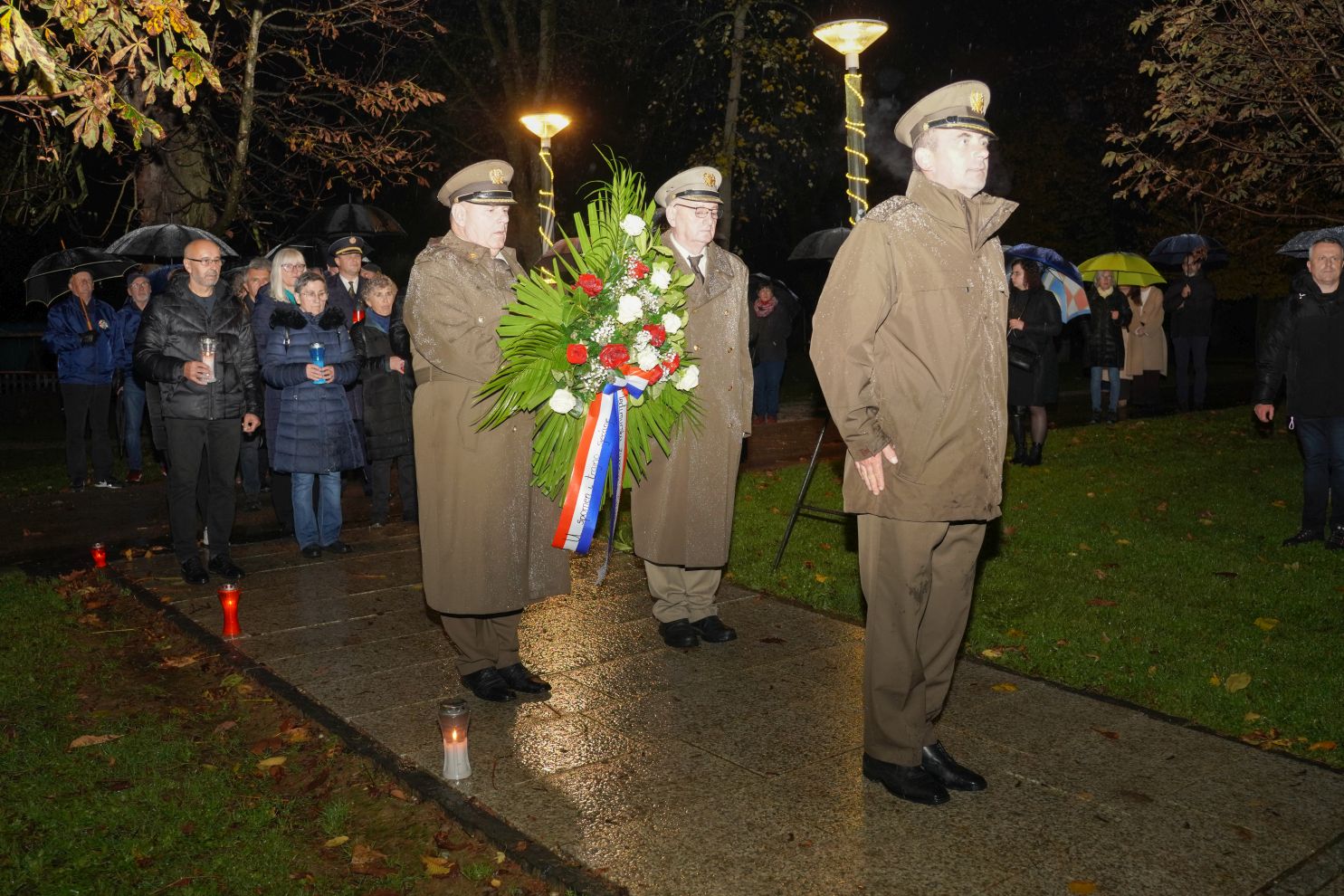 Lampioni Vukovar Dan sjećanja Kolona sjećanja vijenac polaganje vijenaca (65)