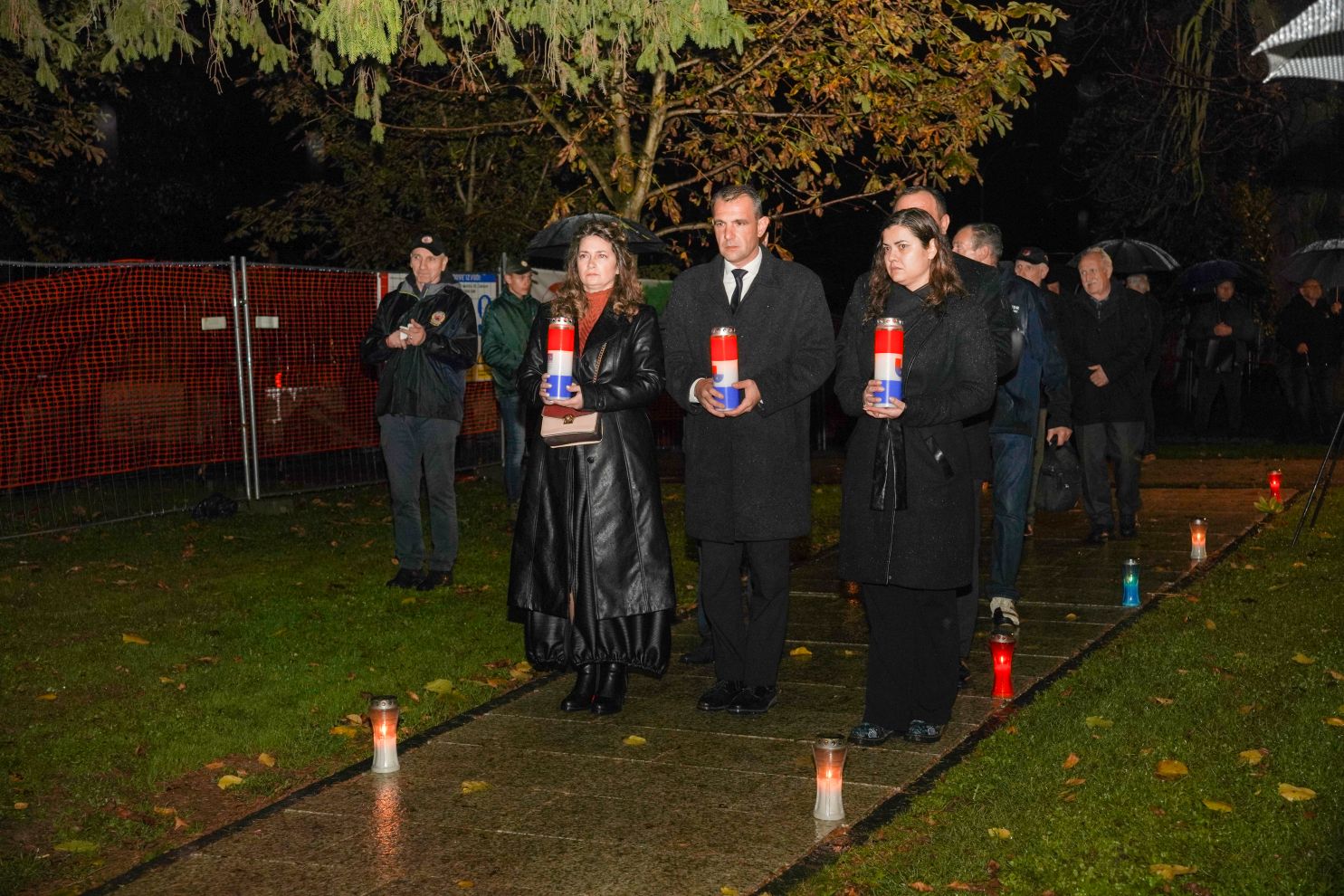 Lampioni Vukovar Dan sjećanja Kolona sjećanja vijenac polaganje vijenaca (72)