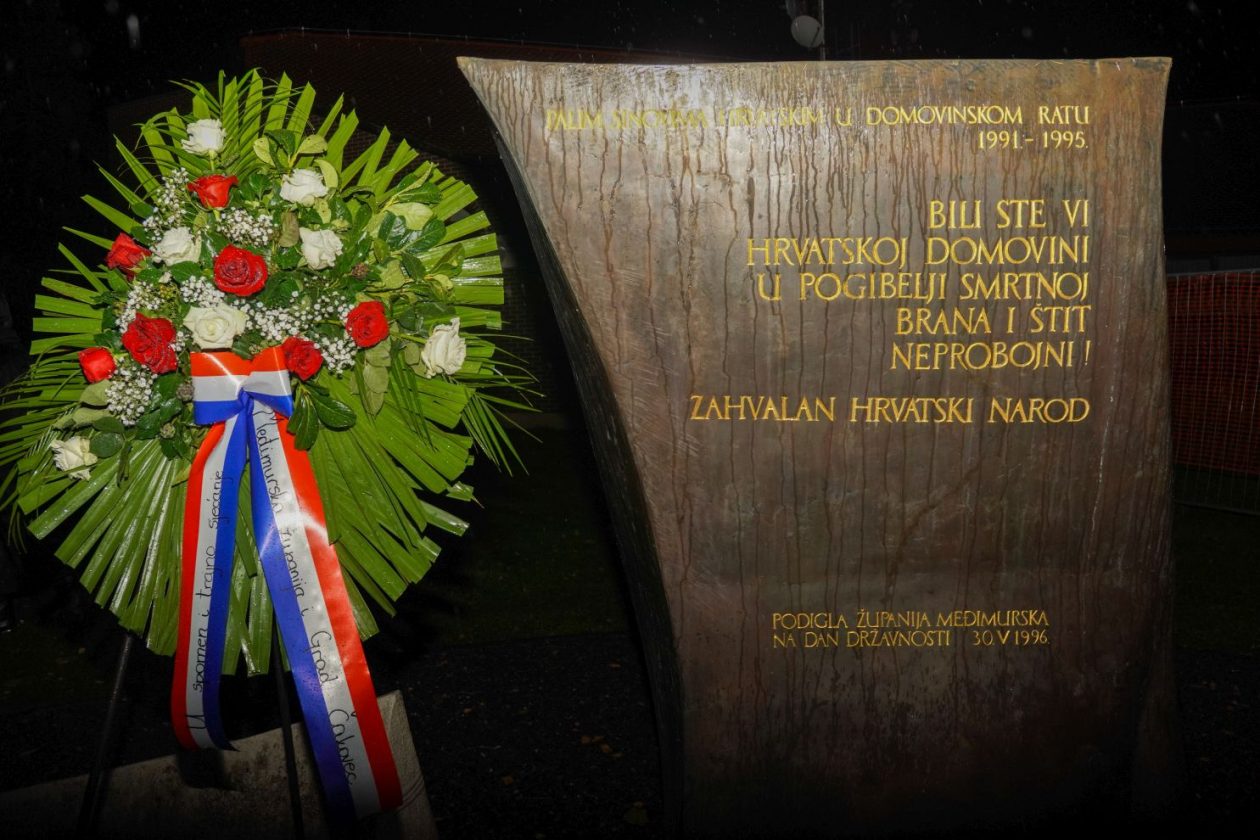 Lampioni Vukovar Dan sjećanja Kolona sjećanja vijenac polaganje vijenaca (82)