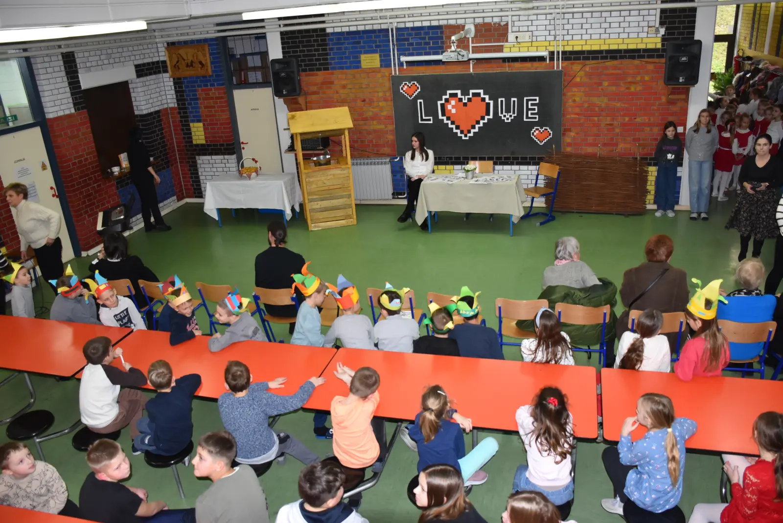 Lara Rožman, slikovnica, Sveti Martin na Muri (11) Lara Rožman, slikovnica, Sveti Martin na Muri (11)