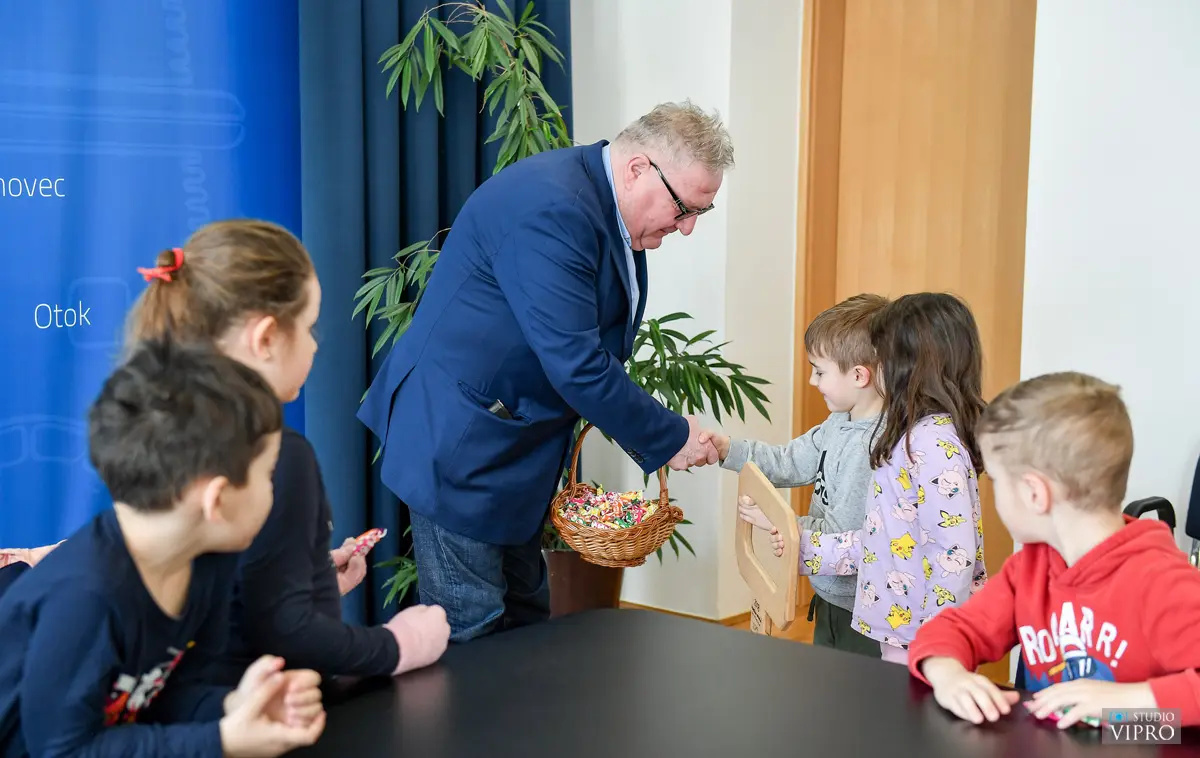 Lavići iz Vesele loptice vratili gradske ključeve (3) Lavići iz Vesele loptice vratili gradske ključeve (3)