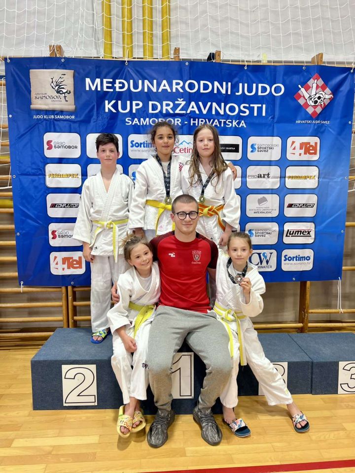 Leonardo, Mateja, Tezej, Marta, trener Borna i Zoa