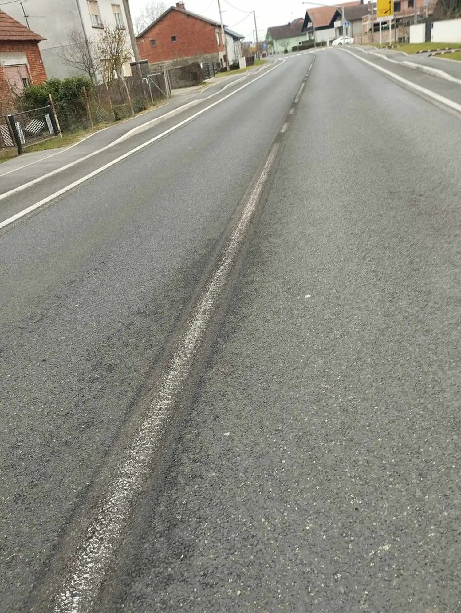 Linije na kolniku Štrukovec – Žiškovec (2) Linije na kolniku Štrukovec – Žiškovec (2)