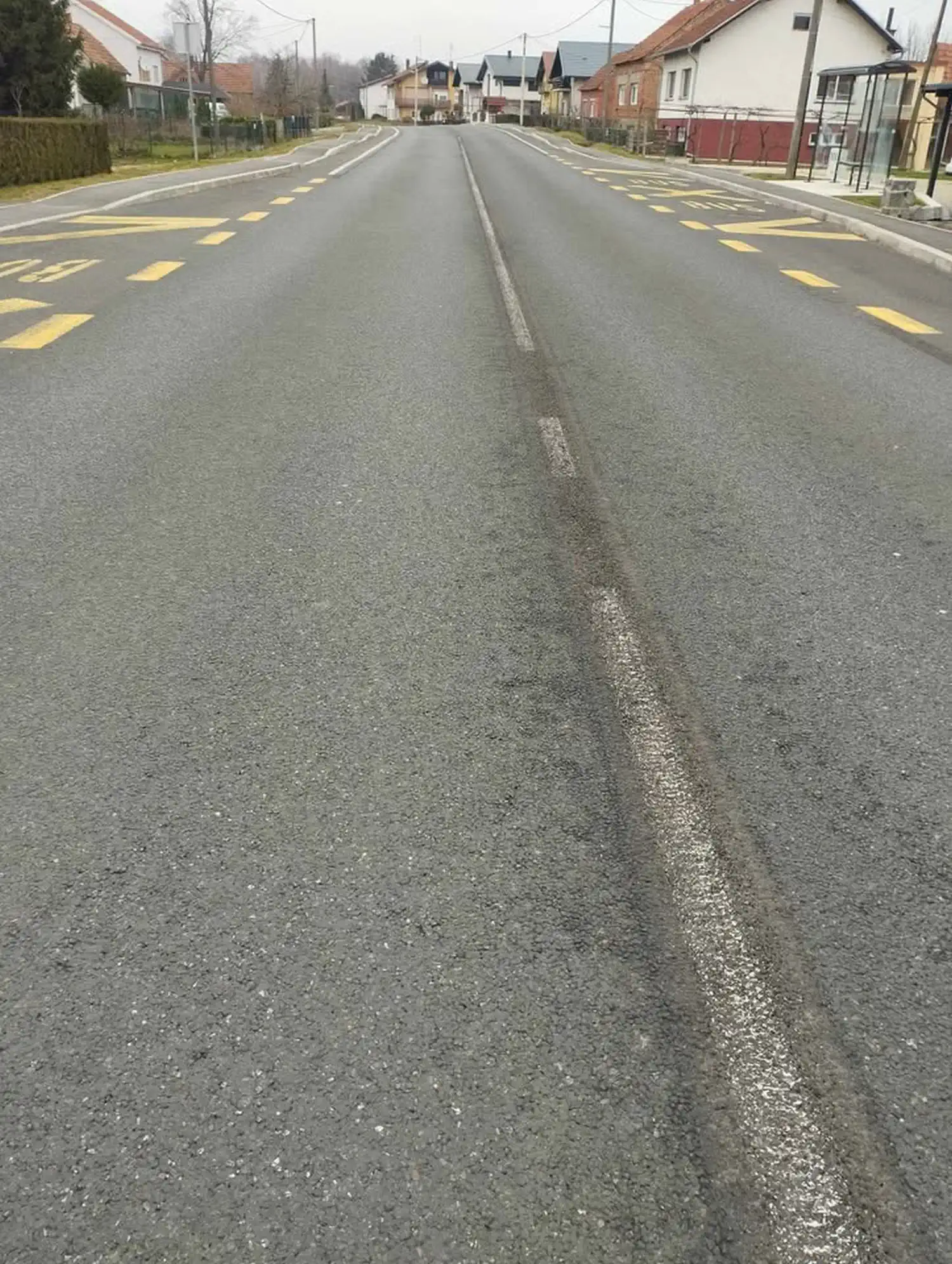 Linije na kolniku Štrukovec – Žiškovec (3) Linije na kolniku Štrukovec – Žiškovec (3)