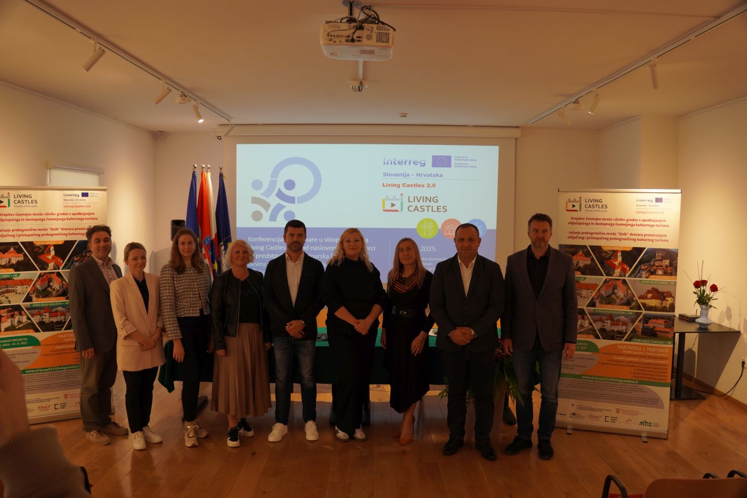 Living Castles 2 (9) Living Castles 2 (9)