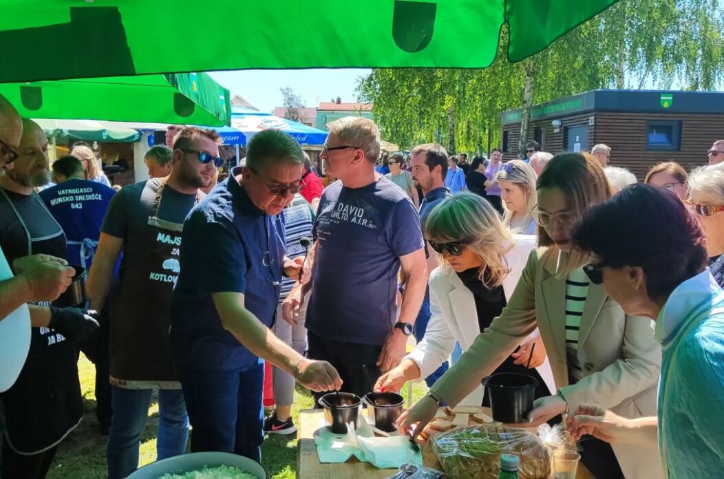 Ljeto uz muru sajam domaćih proizvoda (4) Ljeto uz muru sajam domaćih proizvoda (4)