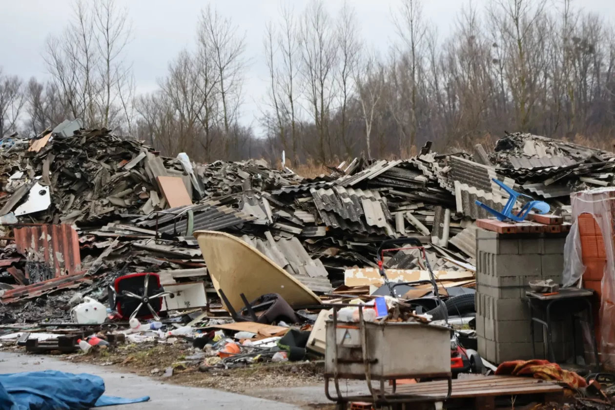 Lončarevo naselje Podturen 6 azbest
