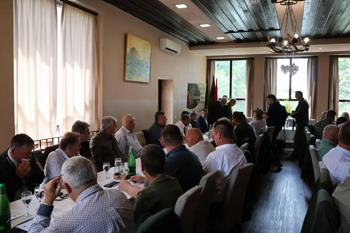 Lovački savez MŽ 2024 skupština (8) Lovački savez MŽ 2024 skupština (8)