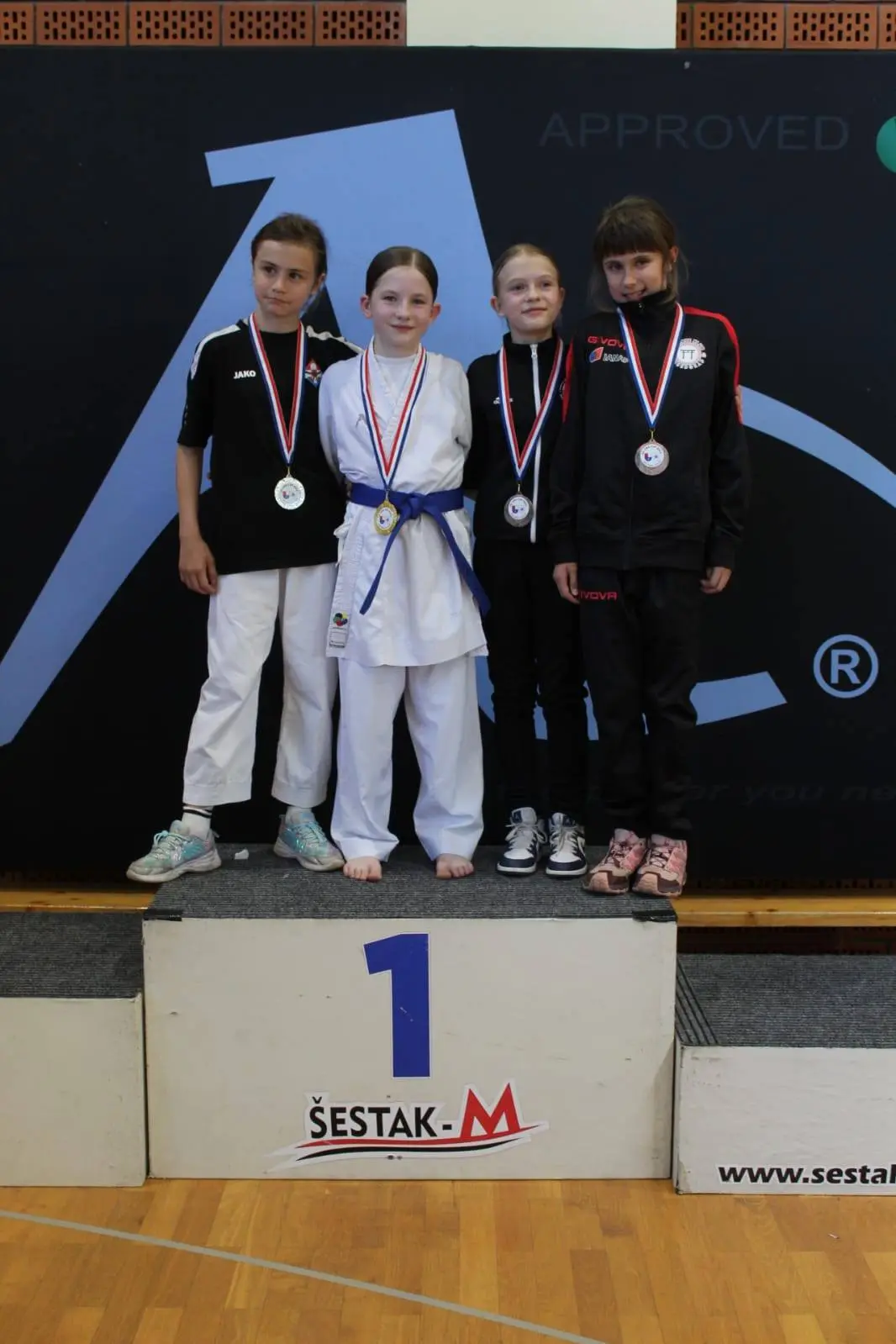 Lucija Kovačić zlatna