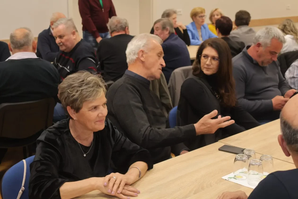 MAČKOVEC Umirovljenici (16) MAČKOVEC Umirovljenici (16)