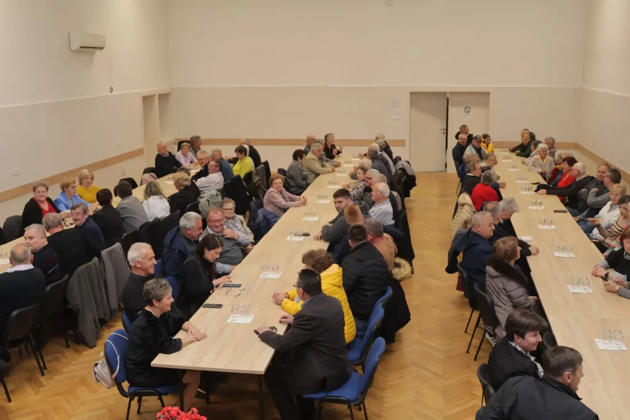 MAČKOVEC Umirovljenici (18) MAČKOVEC Umirovljenici (18)