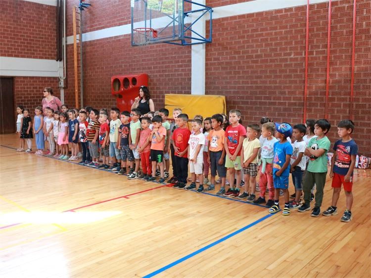 MALA ŠKOLA POLICIJE Predškolci iz Pribislavca upoznali rad policije (10)