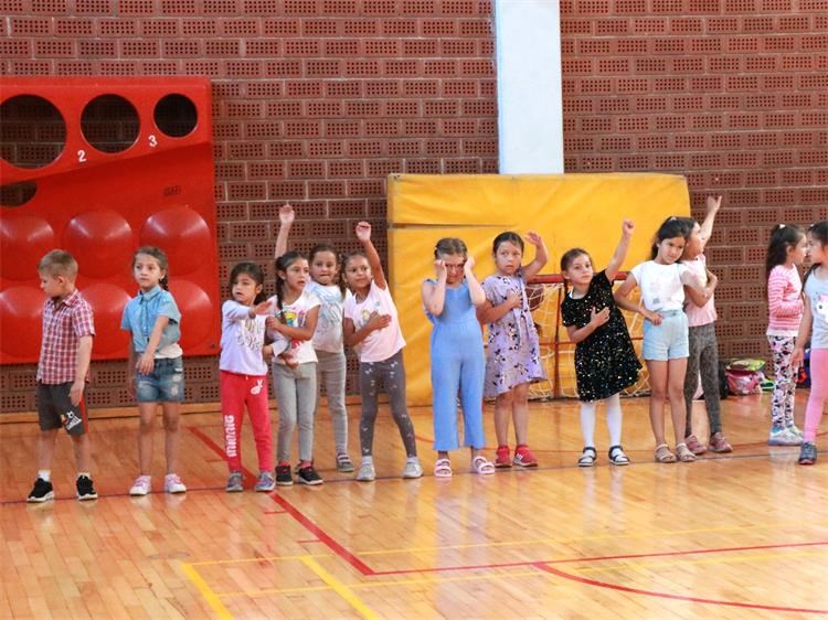 MALA ŠKOLA POLICIJE Predškolci iz Pribislavca upoznali rad policije (12)