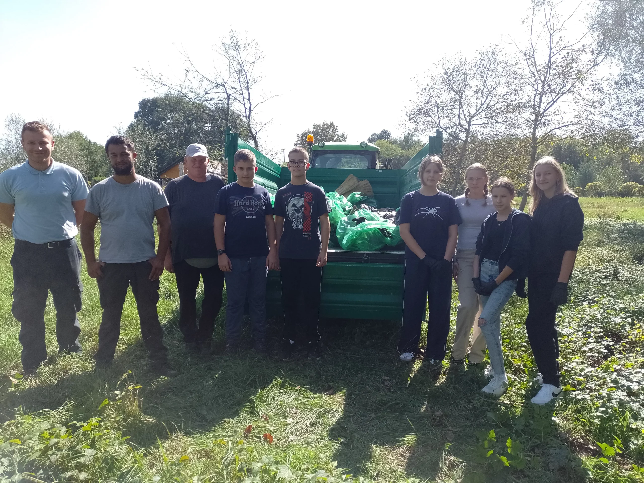 MALA SUBOTICA Pridružili se globalnoj akciji čišćenja Prikupljeno 327 kg otpada (2) MALA SUBOTICA Pridružili se globalnoj akciji čišćenja Prikupljeno 327 kg otpada (2)