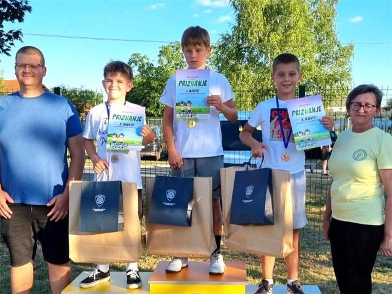 MALI BICIKLISTI NA POLIGONU Dječja biciklijada u Pretetincu spojila zabavu i edukaciju (10)