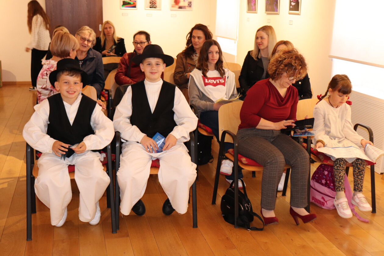 MALI SKOLSKI KUSTOSI (3)