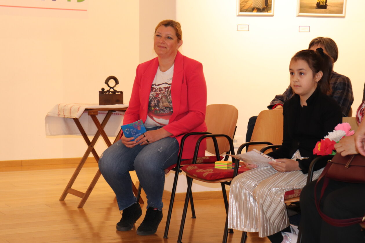 MALI SKOLSKI KUSTOSI (5)