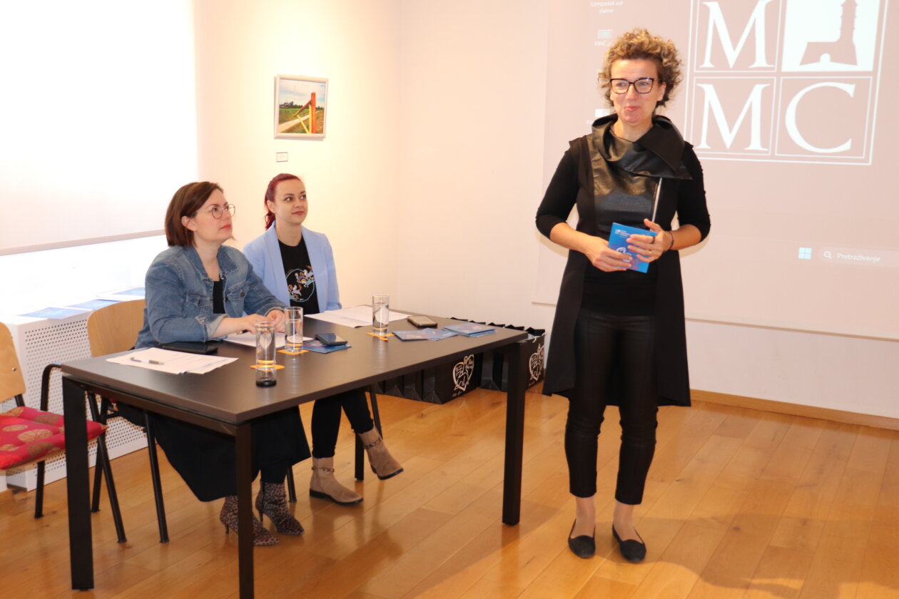 MALI SKOLSKI KUSTOSI (7)