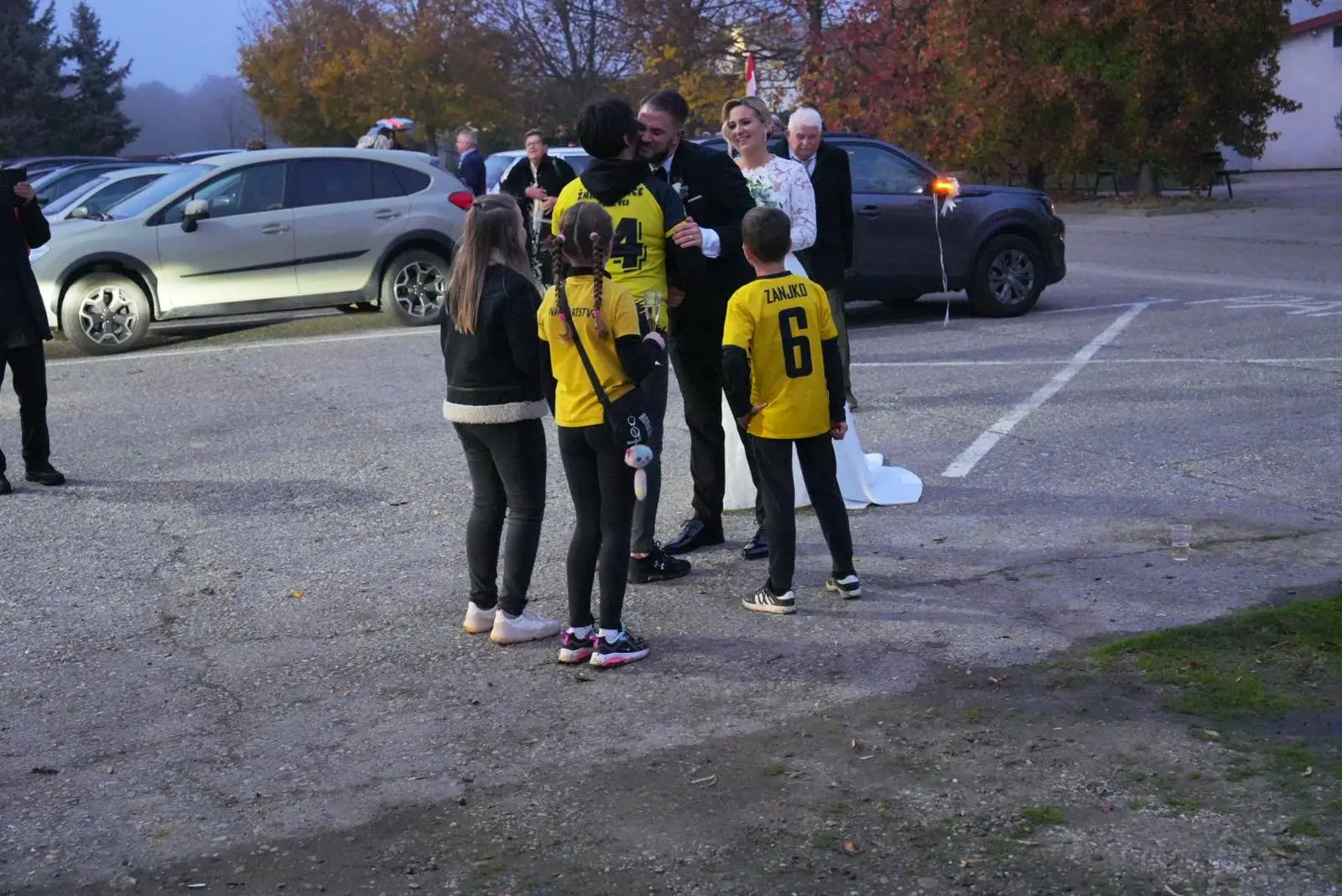 MALI ŽIBEKI IZNENADILI TRENERA FILIPA Dirljiv špalir (1)