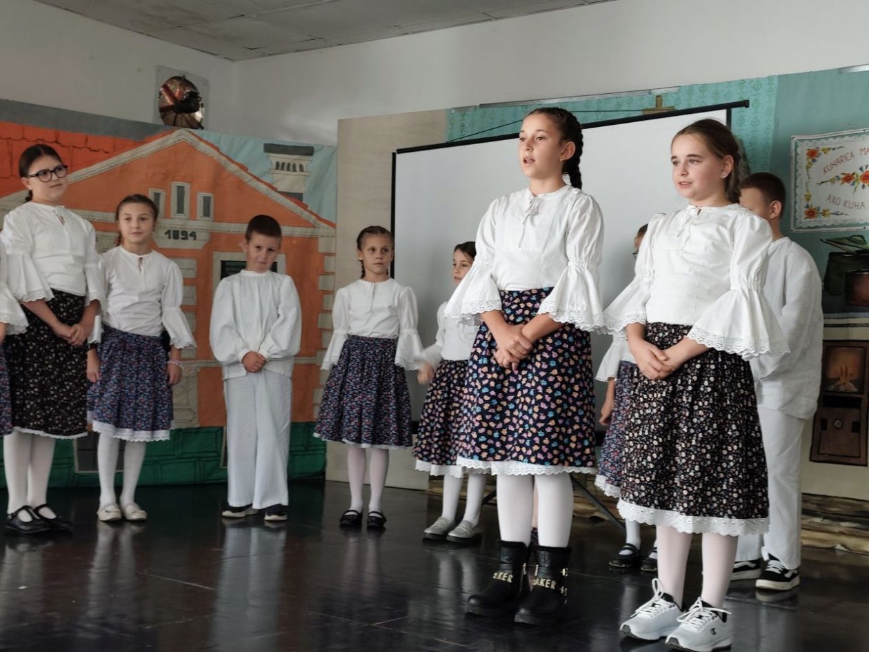 MAMIČINA ŠKRIJA U Gornjem Kraljevcu proslavljena uz novu knjigu baštine (1)