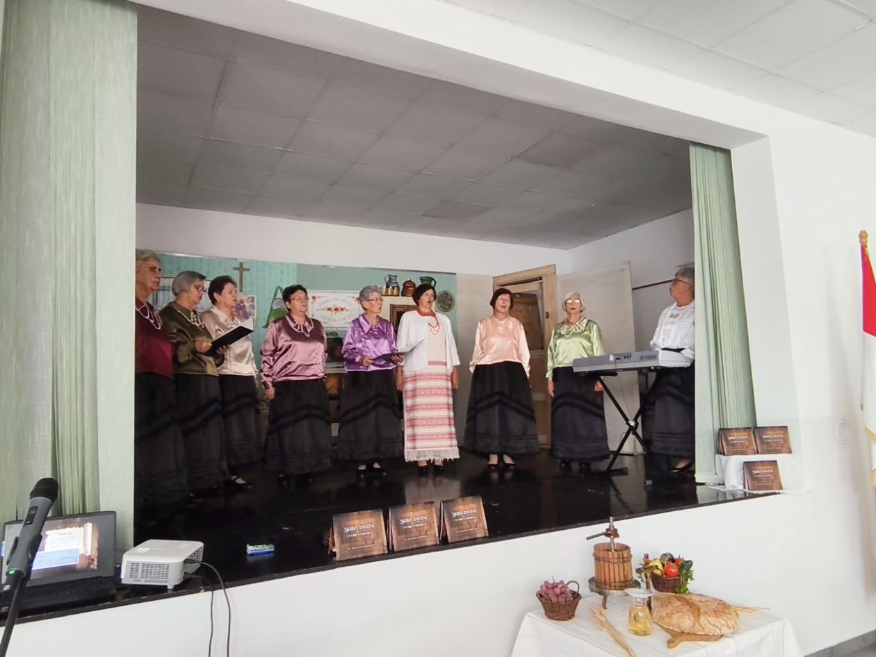 MAMIČINA ŠKRIJA U Gornjem Kraljevcu proslavljena uz novu knjigu baštine (19)