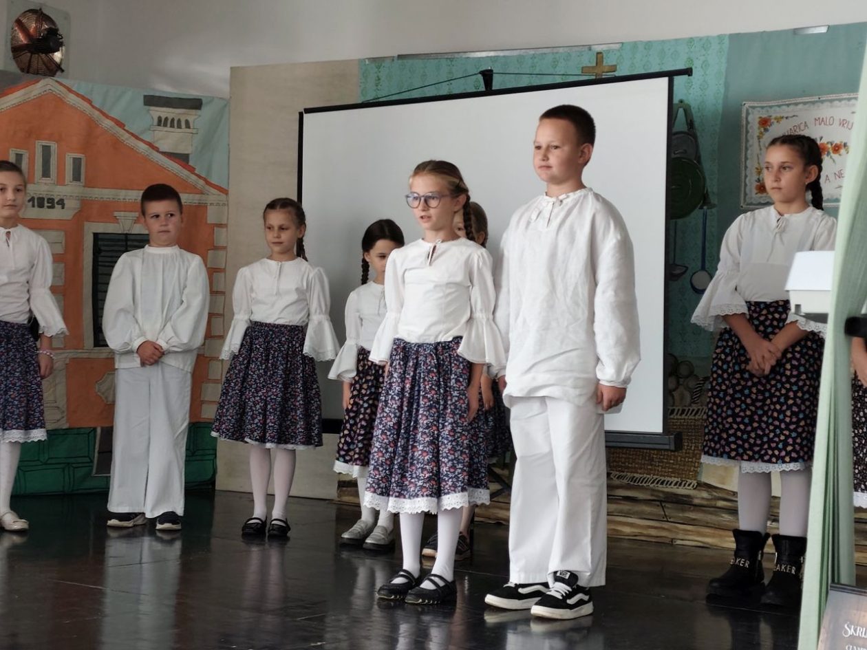 MAMIČINA ŠKRIJA U Gornjem Kraljevcu proslavljena uz novu knjigu baštine (2)