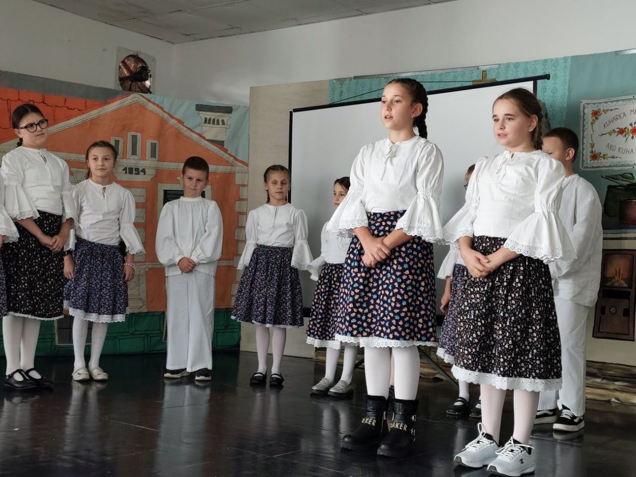 MAMIČINA ŠKRIJA U Gornjem Kraljevcu proslavljena uz novu knjigu baštine (25)