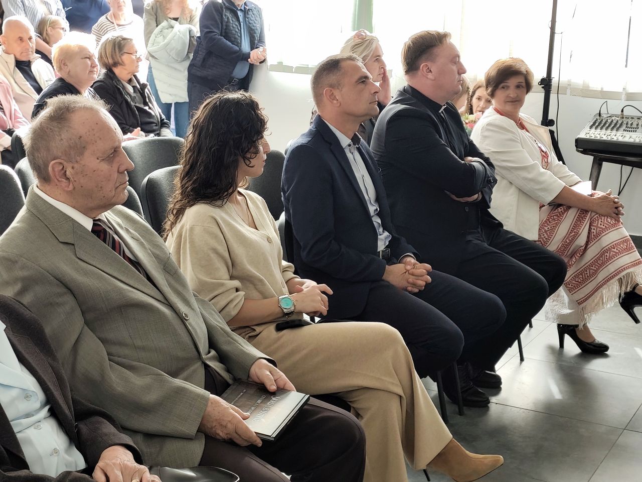 MAMIČINA ŠKRIJA U Gornjem Kraljevcu proslavljena uz novu knjigu baštine (7)